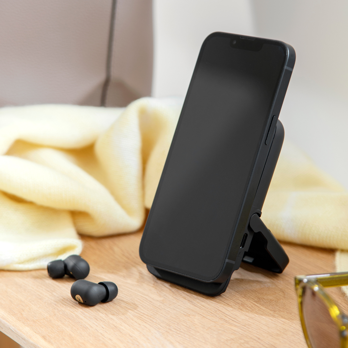 Kreafunk Tocharge Go Powerbank + Earbuds - Black