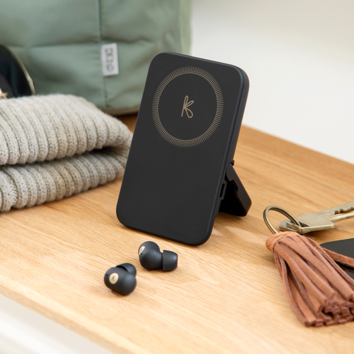 Kreafunk Tocharge Go Powerbank + Earbuds - Black