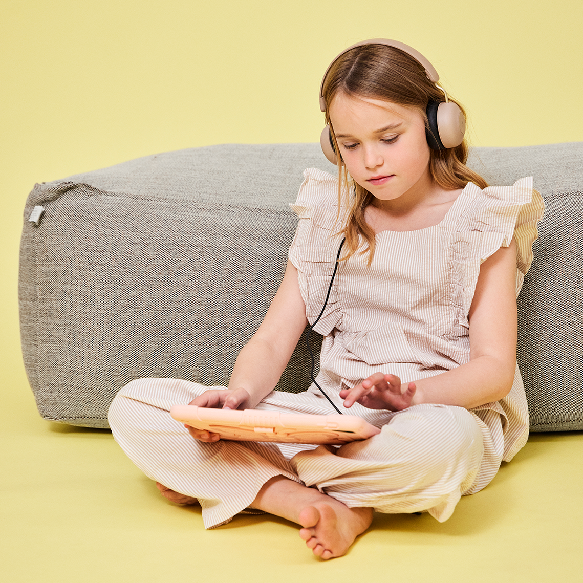 Kreafunk Kids Buzz Junior Bluetooth Headphones - Ivory Sand