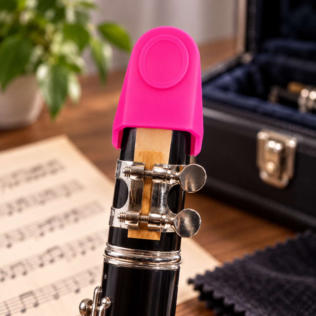 Sundry & Sound Co -  Vivid Pink Silicone Clarinet Mouthpiece Cap