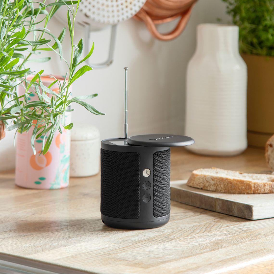 Kreafunk Dabbie Dab+/Fm Radio W/ Bluetooth - Black