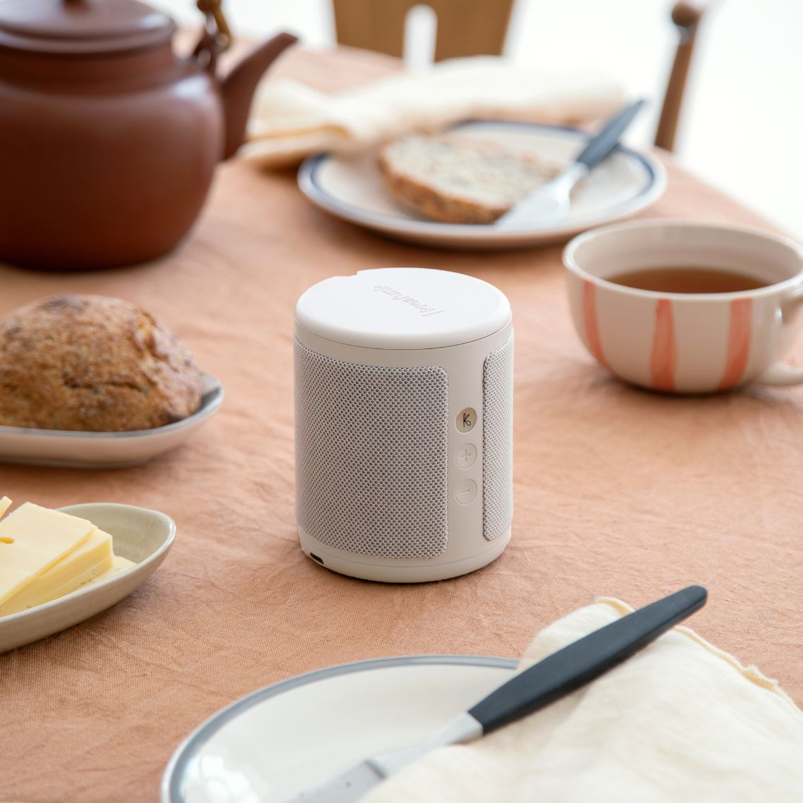 Kreafunk Dabbie Dab+/Fm Radio W/ Bluetooth - Soft White