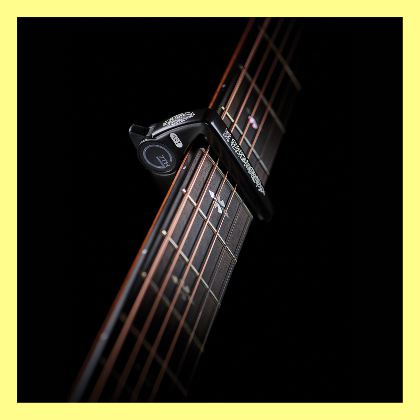 G7 Performance 3 - Celtic Black Guitar Capo